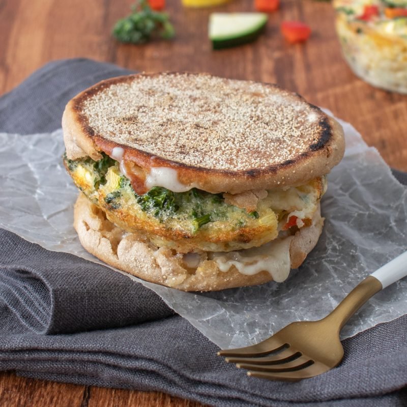 1302-seasonal-smashed-eggy-english-muffin-sandwich-be33